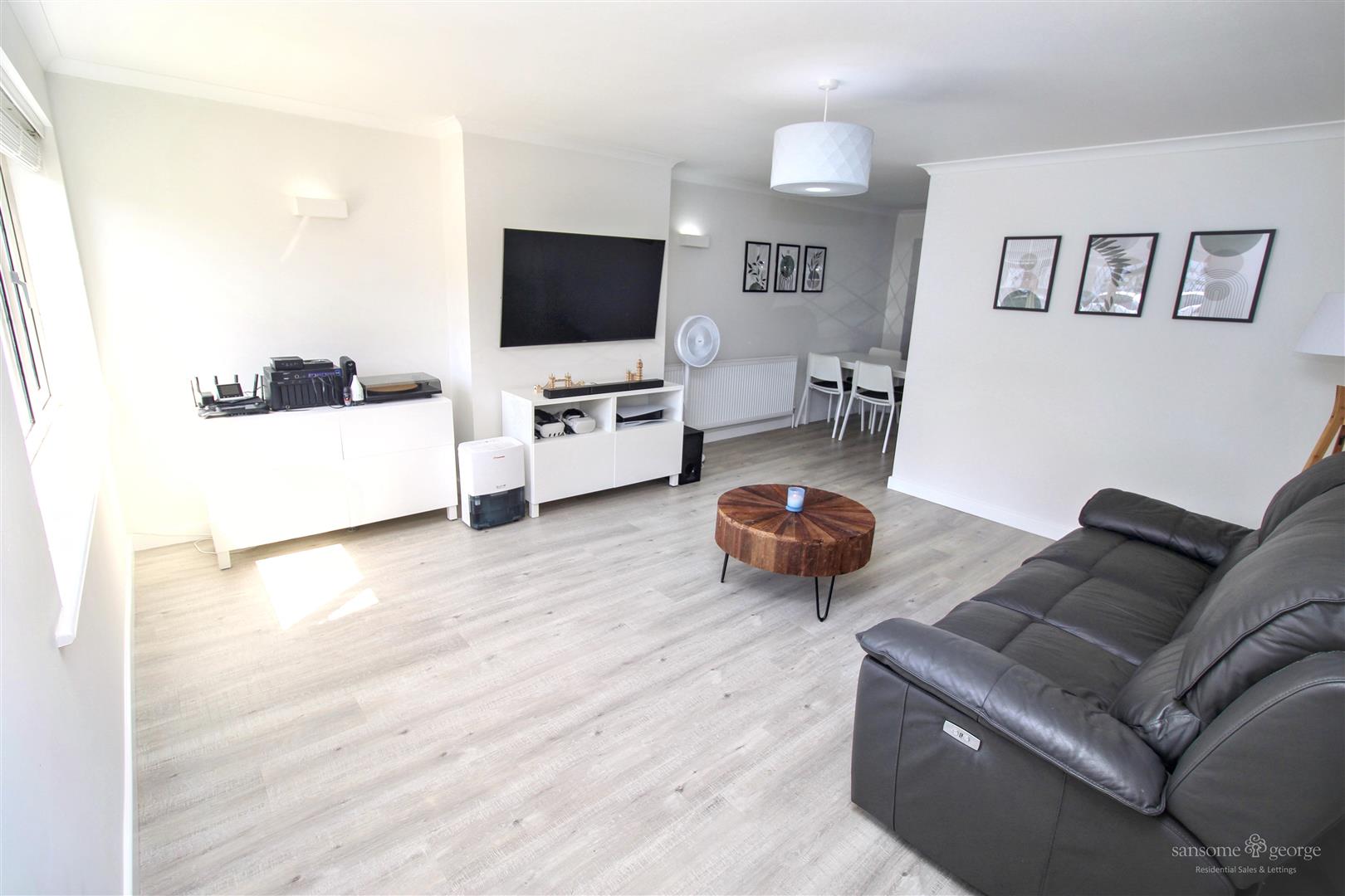 Meadow Way, Theale, Reading